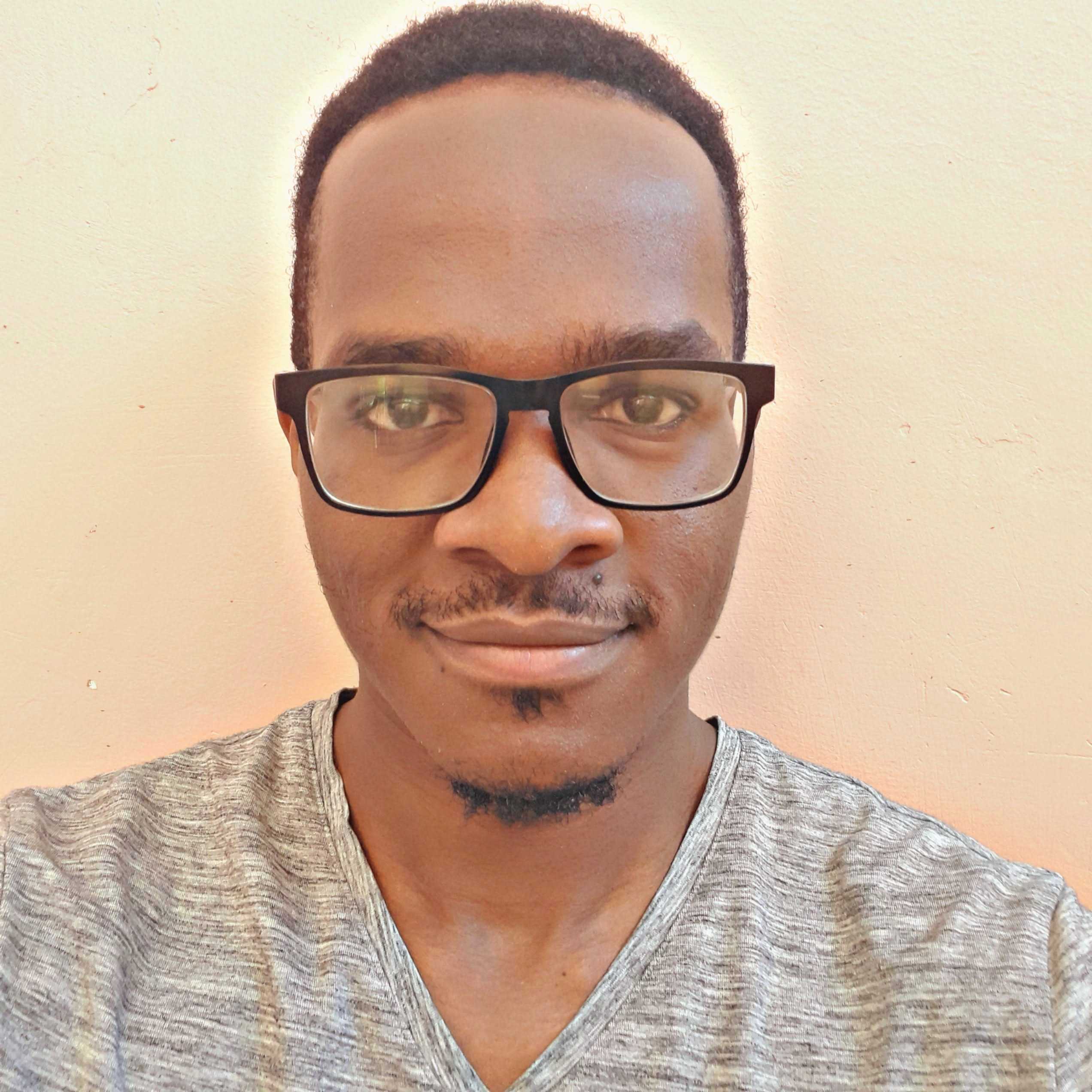 Elvis Gwaro